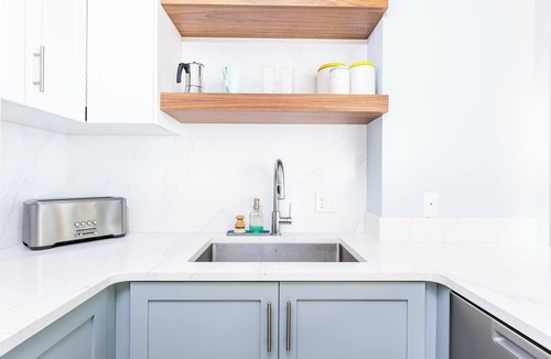 Downtown Vancouver Apartment | Luxury Executive Downtown 1 bedroom Suite - 5 min walk to MAJOR INTERNATIONAL SPORTING EVENT festivities