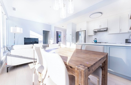 Downtown Vancouver Apartment | Luxury Executive Downtown 1 bedroom Suite - 5 min walk to MAJOR INTERNATIONAL SPORTING EVENT festivities