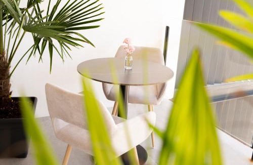 Layos Bed & Breakfast | Luxury Experience Suites
