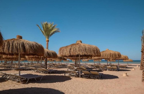 Hurghada Resort | Luxury Family Retreat: 250m Private Beach, Multiple Pools and Spa Massages