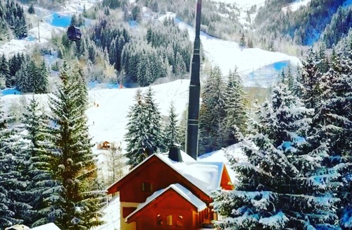 Oz-en-Oisans Ski Chalet | Luxury family, ski-in/ski-out chalet in Oz en Oisans (Alpe d'Huez Domain)