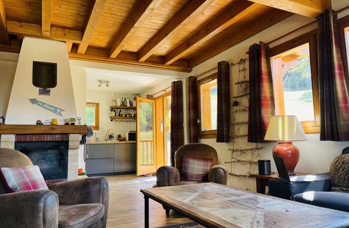 Oz-en-Oisans Ski Chalet | Luxury family, ski-in/ski-out chalet in Oz en Oisans (Alpe d'Huez Domain)