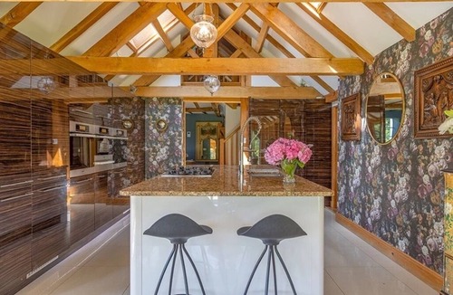 Stuppington House | Luxury Farmhouse with Hot Tub, pool (seasonal), tennis, bar and kids play area.