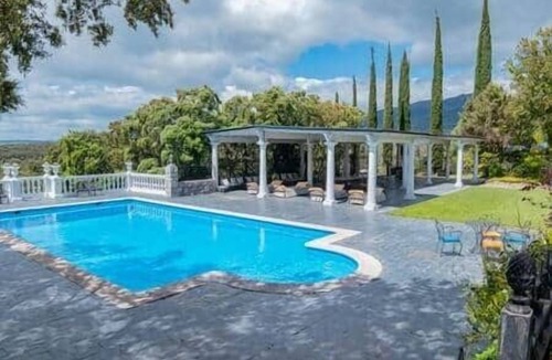 Navalafuente Villa | Luxury Finca in the Sierra de Madrid - Swimming Pool, Gardens and Total Privacy