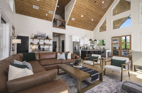 Broken Bow Cabin | Luxury Forest Escape | NEW POOL, Loft, Swings Fire Pit & gorgeous nature views