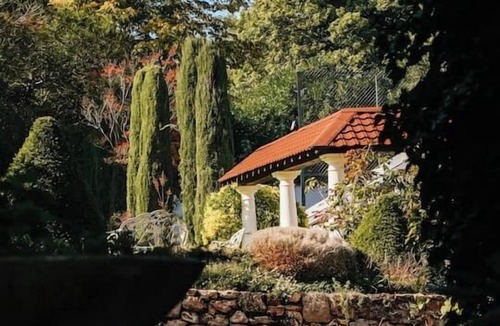 La Queue-les-Yvelines House | Luxury French Villa - Private Park, Spa & Pool