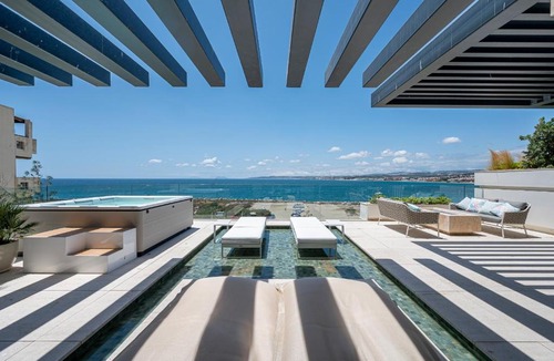 Estepona Apartment | Luxury Front Line Beach Apartment