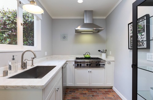 Claremont House | LUXURY GARDEN OASIS IN COVETED CLAREMONT NEIGHBORHOOD