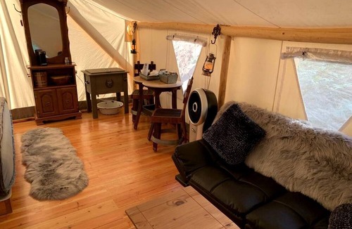 Idleyld Park RV Rental | Luxury Glamping Tent for Oregon Getaway- Woodsman, Idleyld Park, OR