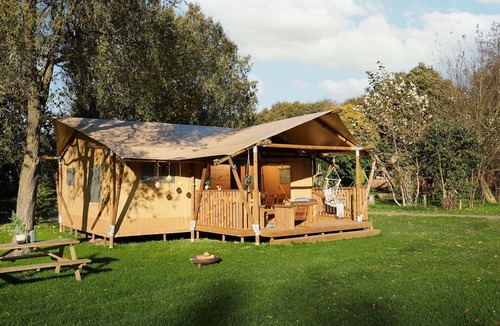 Zeewolde House | Luxury glamping with bathroom in the Horsterwold