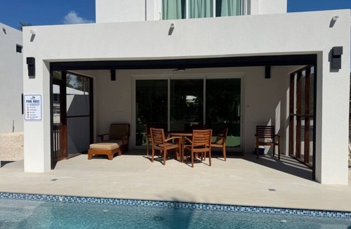 The Bight Villa | Luxury Grace Bay Villa 2/private pool/steps to reef&beach for 6