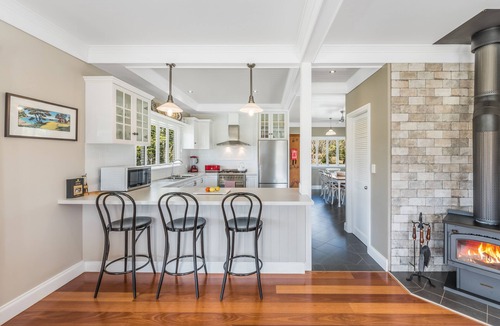 Moreton Bay Region House | Luxury Hamptons Style Country House on 40 Picturesque Acres | Free Netflix