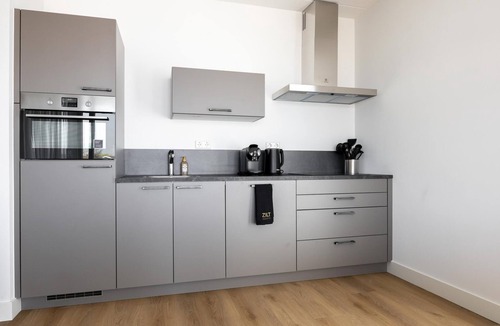Kortgene Apartment | Luxury Harbour flat Kortgene 6p