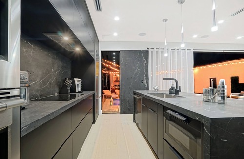 Buena Vista House | Luxury Heated Pool + BBQ + 15 Min To Beach