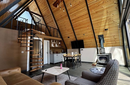 Sapanca House | Luxury Heated Pool Bungalow with WiFi & A/C – Nature Retreat in Sakarya