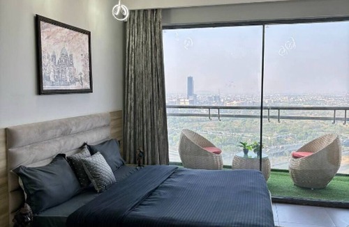 Sector 40 Apartment | Luxury Heights with City View and River View
