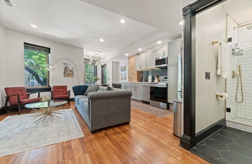 Shaw Apartment | Luxury, Historic 4BD Rowhouse in the Heart of DC!