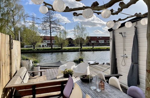 Driemond House | Luxury (holiday) home, Amsterdam, on the water incl. Use of motor sloop