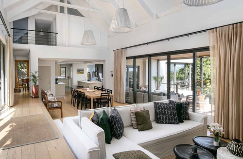 Noordhoek Villa | Luxury holiday home near the beach with stunning sea views for up to 8 people
