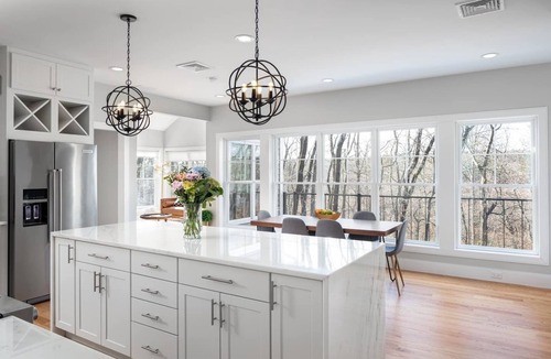 Smithfield House | Luxury Home - Fire Pit - Beach Grill - 2 Decks