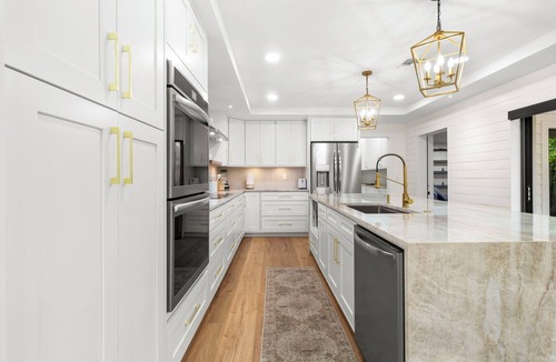 Lighthouse Point House | Luxury Home In Lighthouse Point Island - Heated Pool- Near The Beach - Walkable