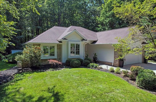 Fennville House | Luxury home, Private beach 200 ft away+New Bathroom and Hot Tub+ 8 mins to town!