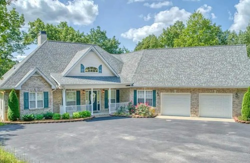 Monterey House | Luxury Home with 3 Bed, 3.5 bath, fireplace on 4 ac