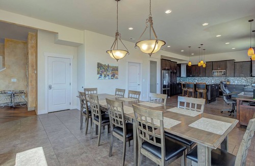 Sunnyslope House | Luxury Home with Epic Views - Game Rooms, Gym, Near Leavenworth & Lake Chelan