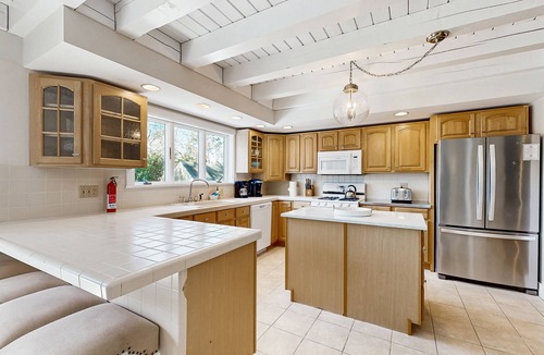 Oak Bluffs House | Luxury home with private pool & foosball - near 3 towns & many beaches