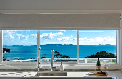 Cable Bay House | Luxury Home with Spa Sea views