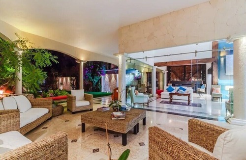 Cuernavaca House | Luxury house in an exclusive area, 40 minutes from CDMX. Warm and sunny climate.