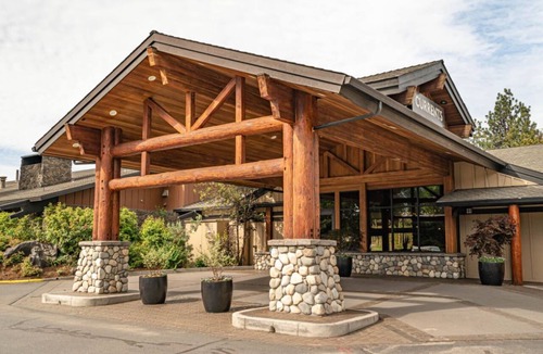 Boyd Acres Apartment | Luxury in Bend, OR | Bunk Bed Room close to Nature