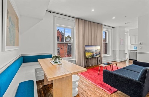 Center City Apartment | Luxury in Ritt Sq. | Parking | Hosted By StayRafa