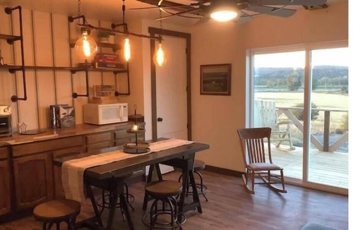Reed Point House | Luxury in the country! The Dog- lovin’ Rockin' K offers A/C, WiFi and views!