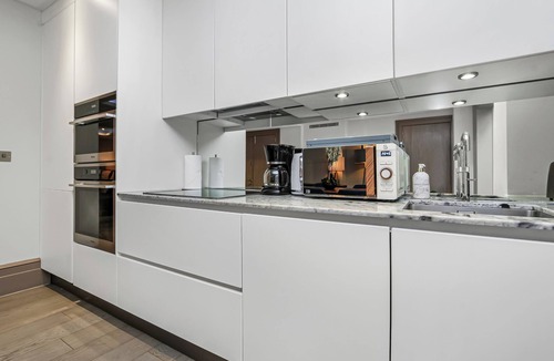 Bloomsbury Apartment | Luxury Interior Designed 3 Bedroom Apartment in Central London