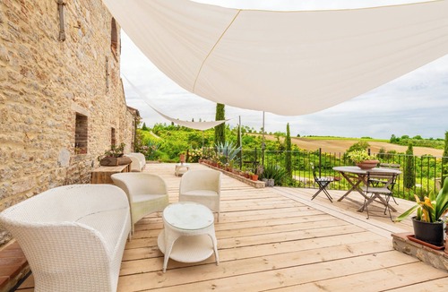 Serre di Rapolano Villa | Luxury Villa W/Spa, Jacuzzi, and Massage Wellness