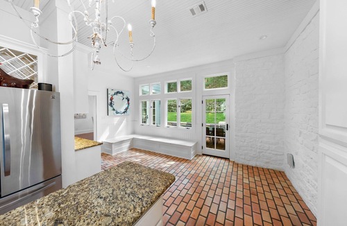 Rivercrest House | ⭐️Luxury Lake Austin: Pool, Hot Tub, Pizza Oven & Waterfront Dock⭐️