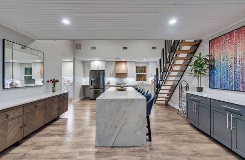 Carolyn Estates House | LUXURY LAKE ESTATE…Pool, Hot Tub, Boat, Golf, Poker Room, TVs
