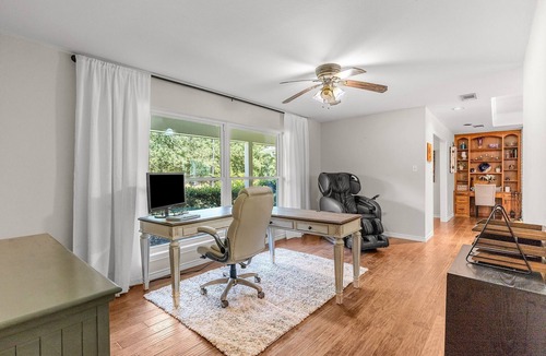 Yantis House | Luxury Lake Fork Waterfront w/Pool, Jacuzzi & Dock