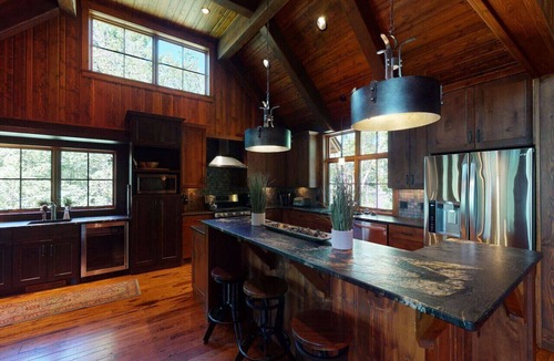 Nisswa House | Luxury Lake House on the Gull Lake Chain (Roy Lake) in Nisswa, MN, near Brainerd. Sleeps 16