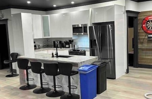 Clayton Park Apartment | Luxury Lakefront Suite - Hot Tub & Amenities!