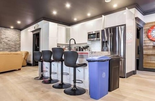 Clayton Park Apartment | Luxury Lakefront Suite - Hot Tub & Amenities!
