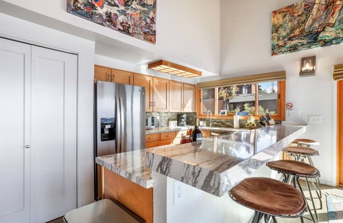 Zephyr Cove House | Luxury Lakefront Escape | Panoramic View | Sleep 8