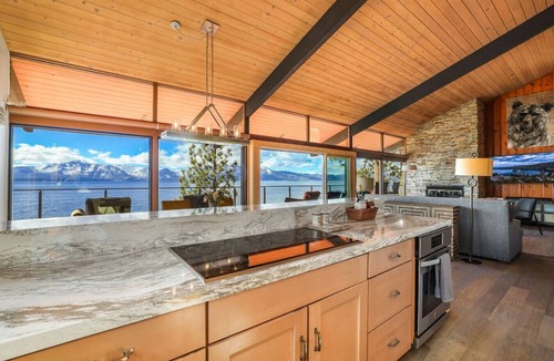 Zephyr Cove House | Luxury Lakefront Escape | Panoramic View | Sleep 8