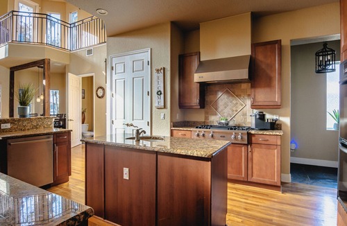 Orlando House | Luxury Lakefront Retreat w Pool, Balcony, Firepit, Dock, Orlando, FL Sleeps 12