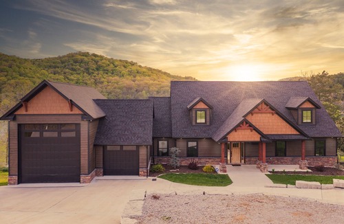Eureka Springs House | Luxury Lakefront 6 Bedroom Dream Home on Tablerock Lake