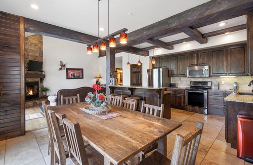 Lampe House | Luxury Lakefront Villa Best Lake View 2 Pools Free Amenities Close to Dogwood
