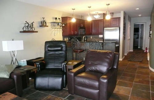 Dillon Condo | Luxury Lakeside Getaway, Central To Ski Resorts, Free Wi-Fi