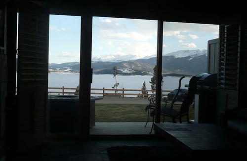 Dillon Condo | Luxury Lakeside Getaway, Central To Ski Resorts, Free Wi-Fi