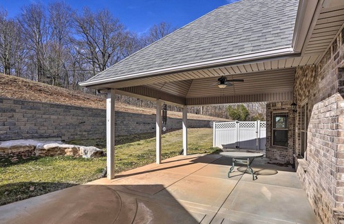 Coopertown Cottage | Luxury Large Group Cottage: 30 Min to Nashville!